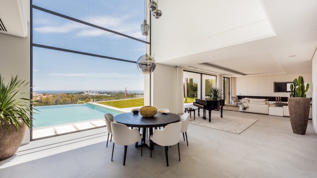 Villa i Benahavis, Malaga, Spanien 6 sovrum, 672 kvm. Nr. 55366