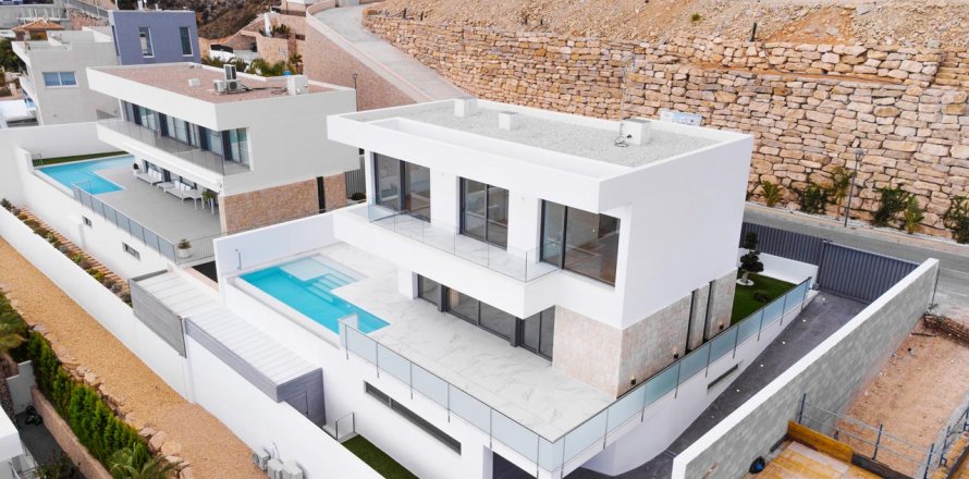 House in Finestrat, Alicante, Spain 4 bedrooms, 255 sq.m. No. 55289