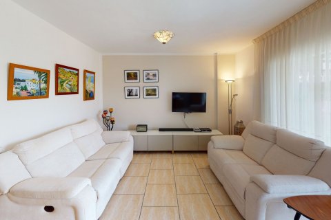 Apartment for sale in San Bartolome De Tirajana, Gran Canaria, Spain 1 bedroom, 55 sq.m. No. 55223 - photo 3