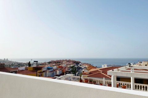 Bungalow for sale in Arguineguin, Gran Canaria, Spain 2 bedrooms, 120 sq.m. No. 55175 - photo 3