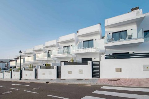 Villa for sale in Nerja, Malaga, Spain 3 bedrooms, 149 sq.m. No. 55319 - photo 4