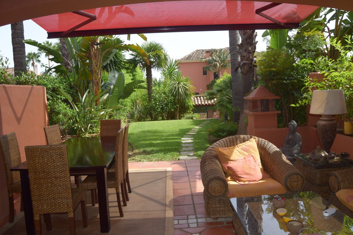 House in Marbella Golden Mile, Malaga, Spanien 5 Schlafzimmer, 292 m2 Nr. 55433