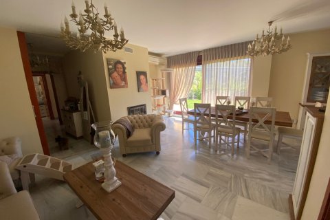 Villa for sale in Benahavis, Malaga, Spain 2 bedrooms, 153 sq.m. No. 55431 - photo 5
