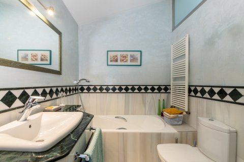 Villa for sale in Palma de Majorca, Mallorca, Spain 4 bedrooms, 380 sq.m. No. 37141 - photo 22