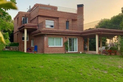 Villa for sale in Valencia, Spain 6 bedrooms, 308 sq.m. No. 53872 - photo 20