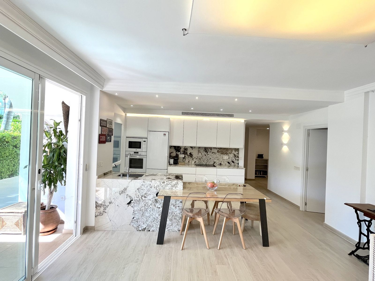 Dzīvoklis Marbella Golden Mile, Malaga, Spānijā 4 istabas, 114 m2 Nr. 55438