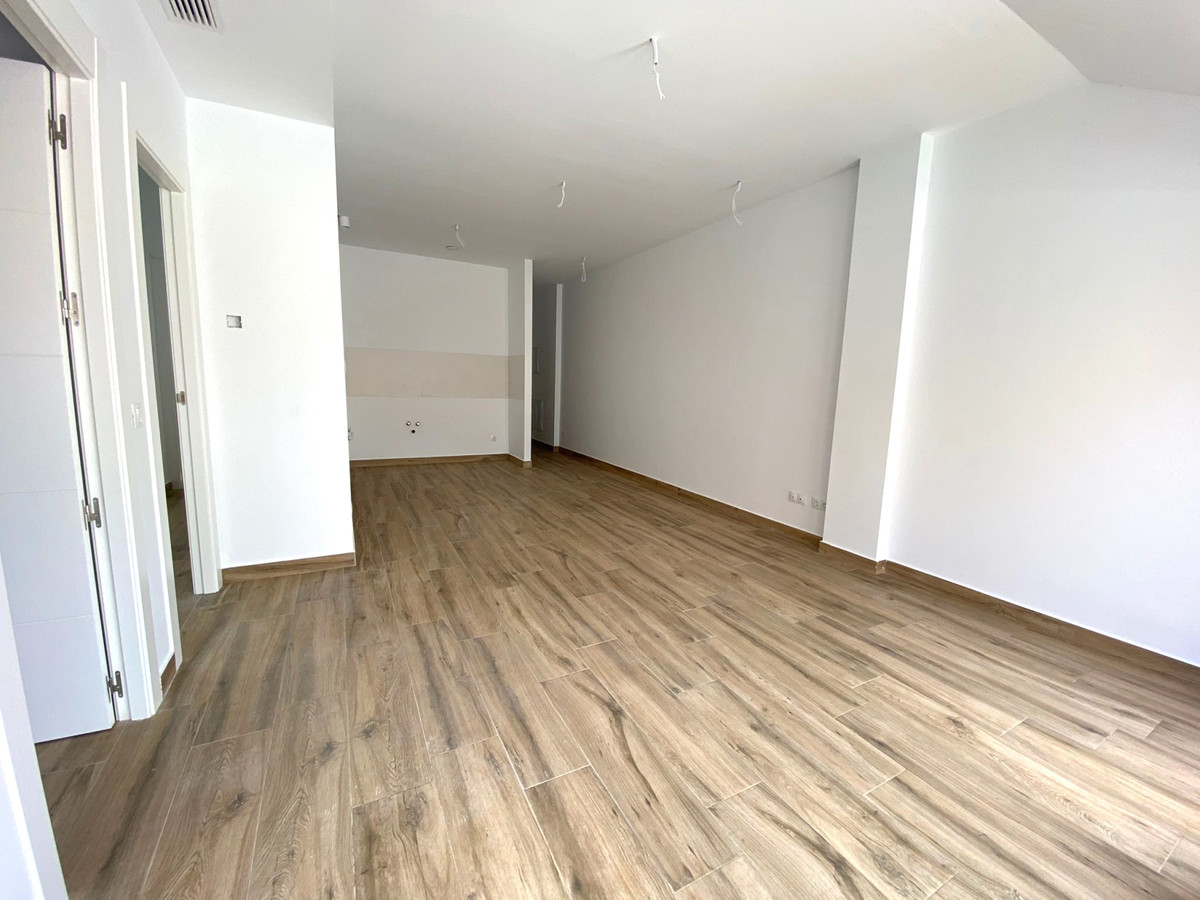 Квартира в Фуэнхирола, Малага, Испания 2 спальни, 69м2 №55434