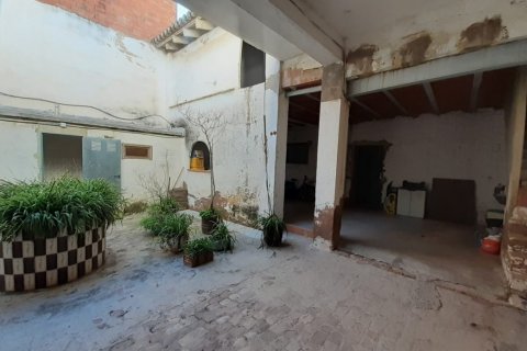 House for sale in Valencia, Spain 4 bedrooms, 300 sq.m. No. 53906 - photo 2