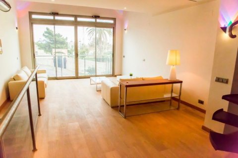 Apartment for sale in Valencia, Spain 4 bedrooms, 250 sq.m. No. 53932 - photo 18