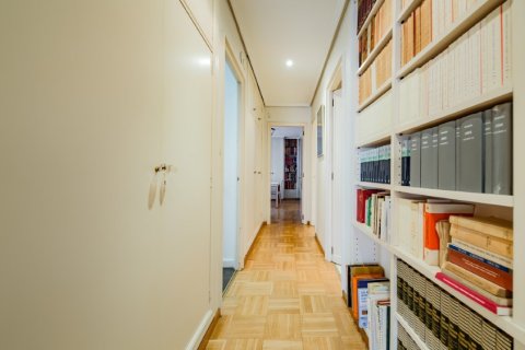 Apartment for sale in Valencia, Spain 4 bedrooms, 336 sq.m. No. 53869 - photo 18