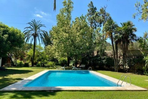 Villa for sale in Rocafort, Valencia, Spain 6 bedrooms, 690 sq.m. No. 53879 - photo 28