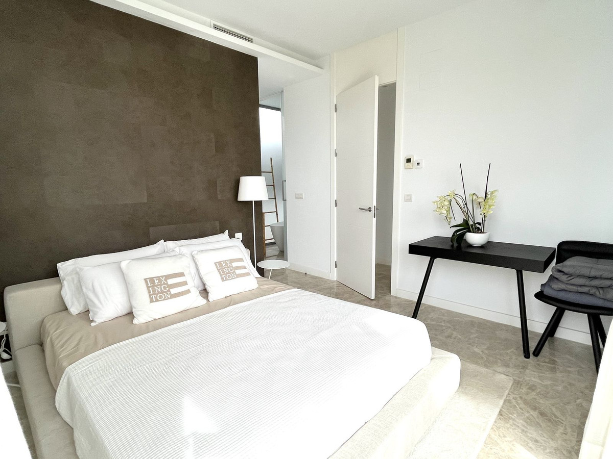 Villa i Cancelada, Malaga, Spanien 5 sovrum, 530 kvm. Nr. 55439