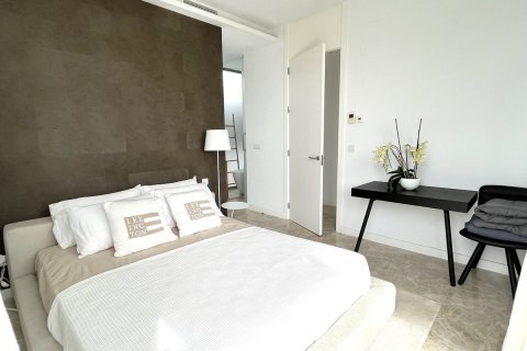 Villa for sale in Cancelada, Malaga, Spain 5 bedrooms, 530 sq.m. No. 55439 - photo 8