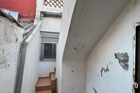 House for sale in Valencia, Spain 4 bedrooms, 150 sq.m. No. 53798 - photo 9