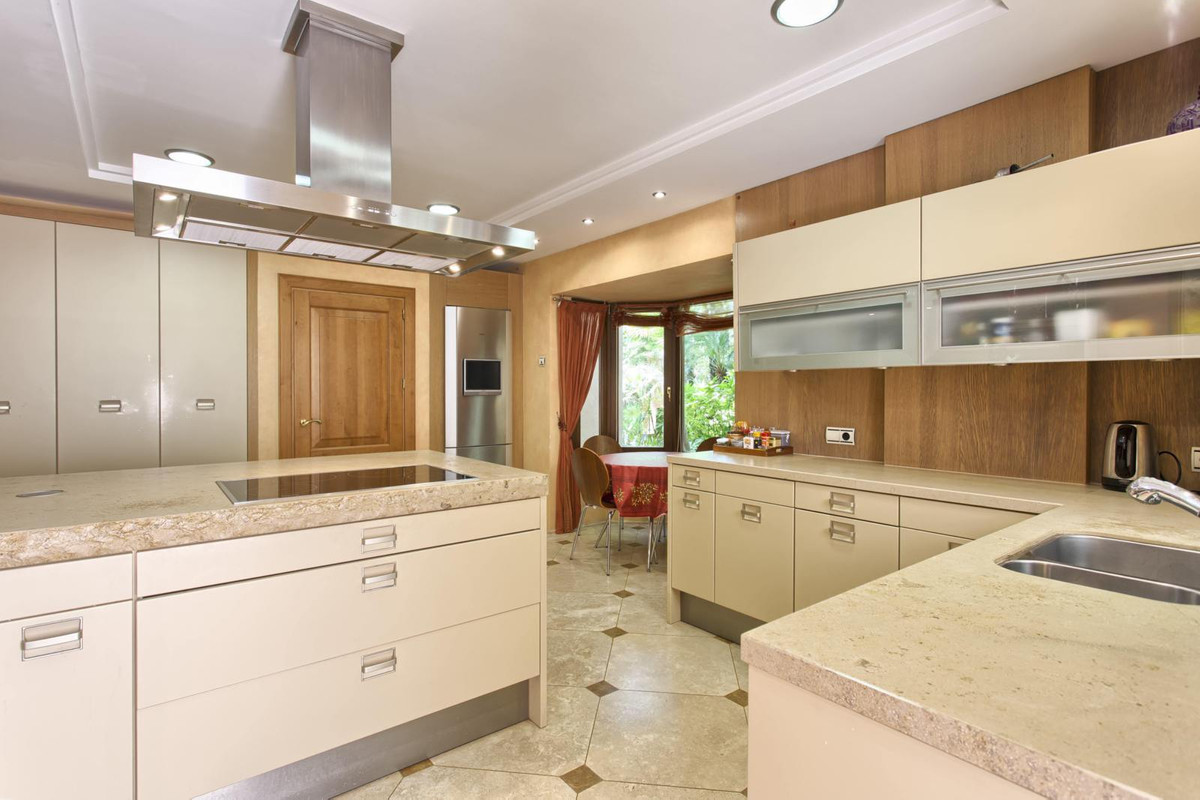 Willa w Marbella Golden Mile, Malaga, Hiszpania 4 sypialnie, 1012 mkw. nr 55332