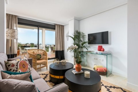 Townhouse for sale Estepona, Malaga, Spain 3 bedrooms, 240 sq.m. No. 55344 - photo 2