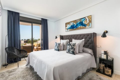 Townhouse for sale Estepona, Malaga, Spain 3 bedrooms, 240 sq.m. No. 55344 - photo 7