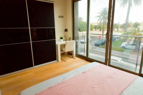 Apartment for sale in Valencia, Spain 4 bedrooms, 250 sq.m. No. 53932 - photo 8