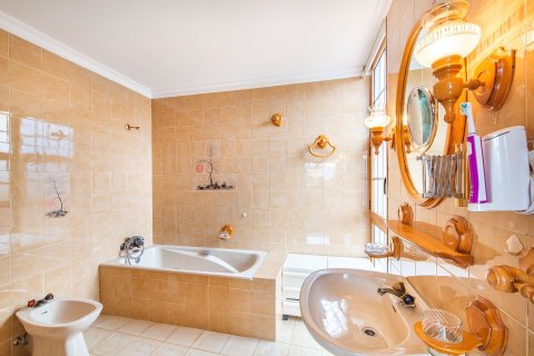 Villa for sale Tafira Alta, Gran Canaria, Spain 7 bedrooms, 397 sq.m. No. 55189 - photo 28