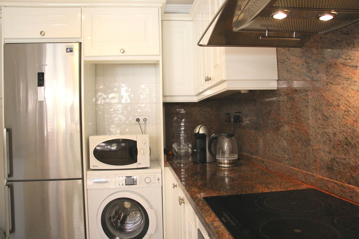 Appartamento a Nueva Andalucia, Malaga, Spagna 3 camere da letto, 202 mq. N° 55342