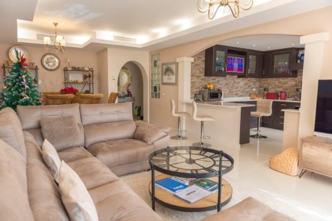 Apartment for sale Benahavis, Malaga, Spain 3 bedrooms, 147 sq.m. No. 55418 - photo 6