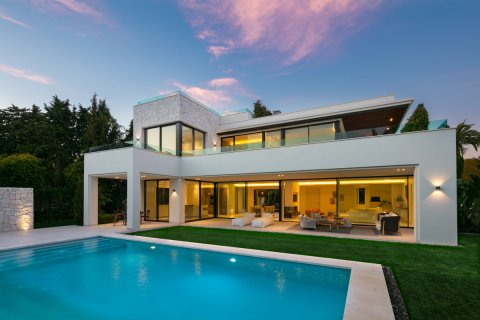 Villa for sale Guadalmina, Malaga, Spain 4 bedrooms, 280 sq.m. No. 55372 - photo 2