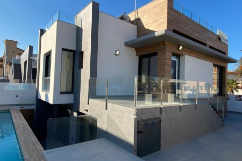 Villa for sale in La Mata, Alicante, Spain 4 bedrooms, 310 sq.m. No. 56058 - photo 6