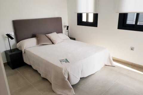 Villa for sale in Pinar De Campoverde, Alicante, Spain 3 bedrooms, 116 sq.m. No. 56226 - photo 9