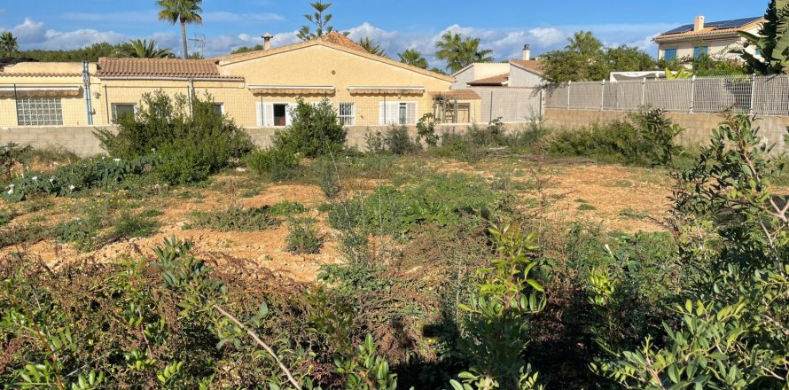 Land plot in Son Serra De Marina, Mallorca, Spain 1 bedroom, 616 sq.m. No. 57243