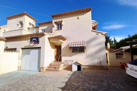 Villa for sale in Albir, Alicante, Spain 3 bedrooms, 220 sq.m. No. 56774 - photo 24