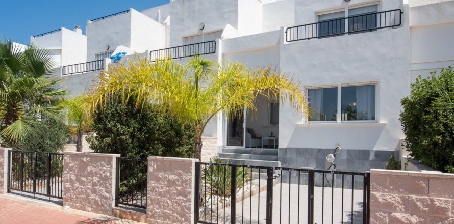 Townhouse in Ciudad Quesada, Alicante, Spain 3 bedrooms, 106 sq.m. No. 58877