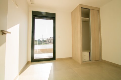 Villa for sale in La Marina, Alicante, Spain 3 bedrooms, 210 sq.m. No. 58214 - photo 6