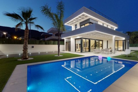 Villa for sale in Benidorm, Alicante, Spain 3 bedrooms, 145 sq.m. No. 58004 - photo 1
