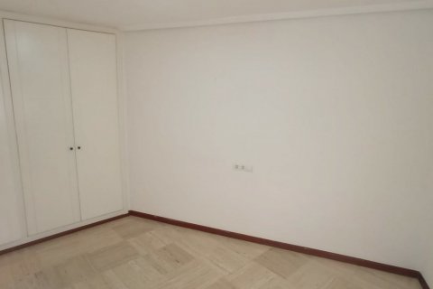 Apartment for sale in Alicante, Spain 3 bedrooms, 130 sq.m. No. 58786 - photo 8