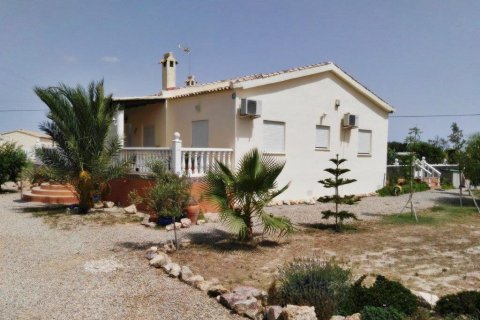 Villa for sale in Dolores, Alicante, Spain 4 bedrooms, 156 sq.m. No. 58389 - photo 3