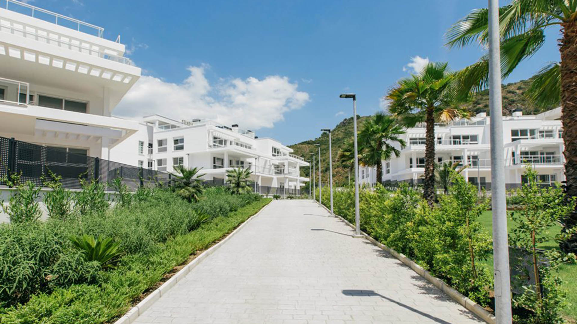 Riverside Homes Benahavis, Malaga, Spānijā Nr. 50357