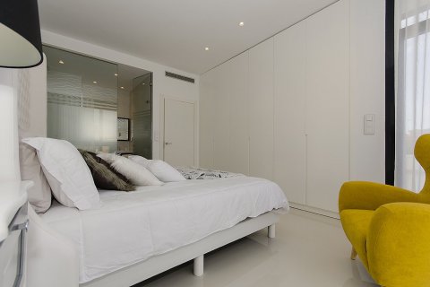 Villa for sale in Campoamor, Alicante, Spain 4 bedrooms, 157 sq.m. No. 58013 - photo 9