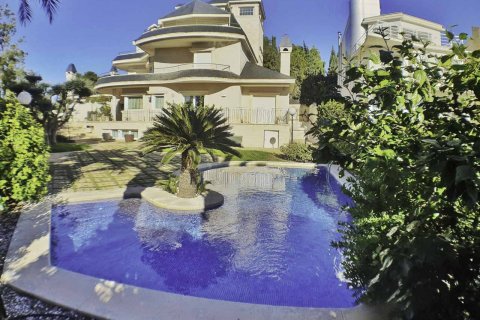 Villa for sale in Alicante, Spain 11 bedrooms, 1147 sq.m. No. 58943 - photo 7