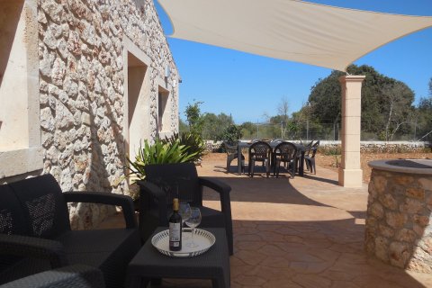 Townhouse for rent in Llubi, Mallorca, Spain 4 bedrooms, 140 sq.m. No. 59473 - photo 4