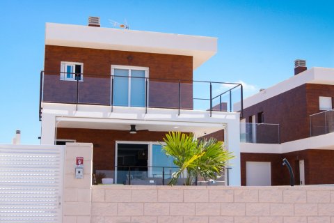 Villa for sale in Gran Alacant, Alicante, Spain 4 bedrooms, 151 sq.m. No. 59114 - photo 1