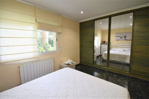 Villa for sale in L'Eliana, Valencia, Spain 5 bedrooms, 450 sq.m. No. 59457 - photo 28