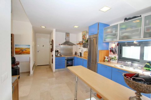 Apartment for sale in Benidorm, Alicante, Spain 3 bedrooms, 136 sq.m. No. 58373 - photo 7