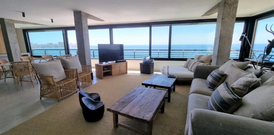 Apartment in Alicante, Spain 2 bedrooms, 196 sq.m. No. 59383