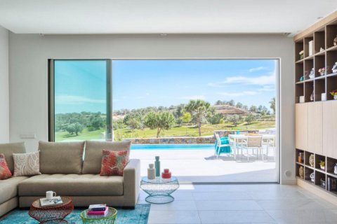Villa for sale in San Miguel de Salinas, Alicante, Spain 4 bedrooms, 200 sq.m. No. 58032 - photo 2