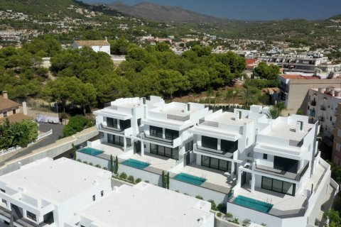 Townhouse for sale in Calpe, Alicante, Spain 3 bedrooms, 346 sq.m. No. 58172 - photo 9