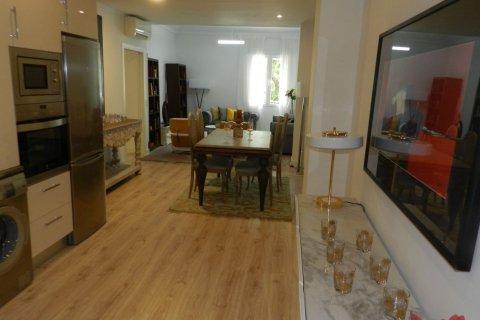 Apartment for sale in Madrid, Spain 3 bedrooms, 130 sq.m. No. 58458 - photo 1