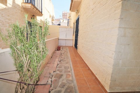 Townhouse for sale in Torrevieja, Alicante, Spain 3 bedrooms, 105 sq.m. No. 58428 - photo 8
