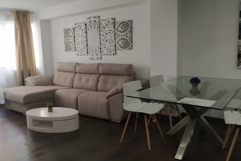 Apartment for sale in Alicante, Spain 5 bedrooms, 145 sq.m. No. 59107 - photo 2