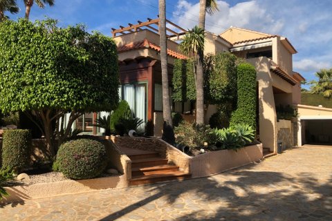 Villa for sale in La Nucia, Alicante, Spain 4 bedrooms, 345 sq.m. No. 58649 - photo 2