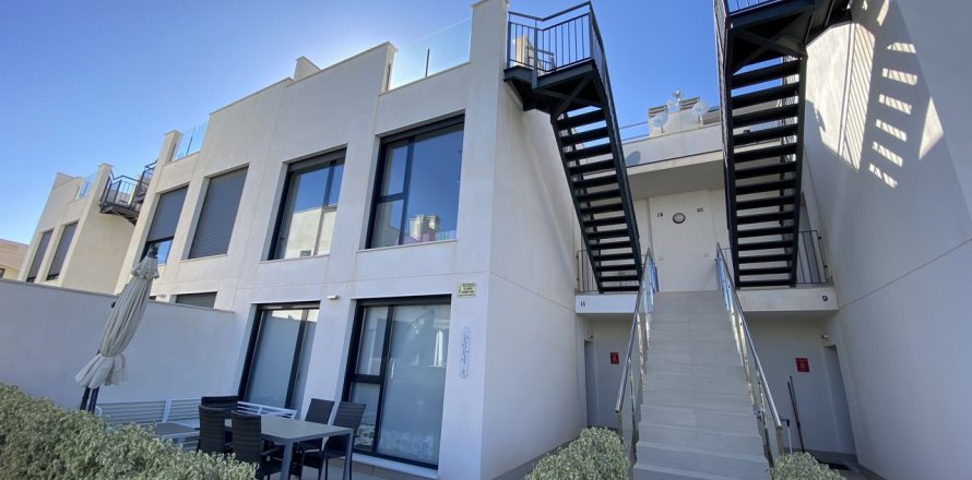 Bungalow in Punta Prima, Alicante, Spain 3 bedrooms, 78 sq.m. No. 58673